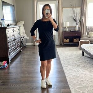 Banana Republic athleisure dress with pockets